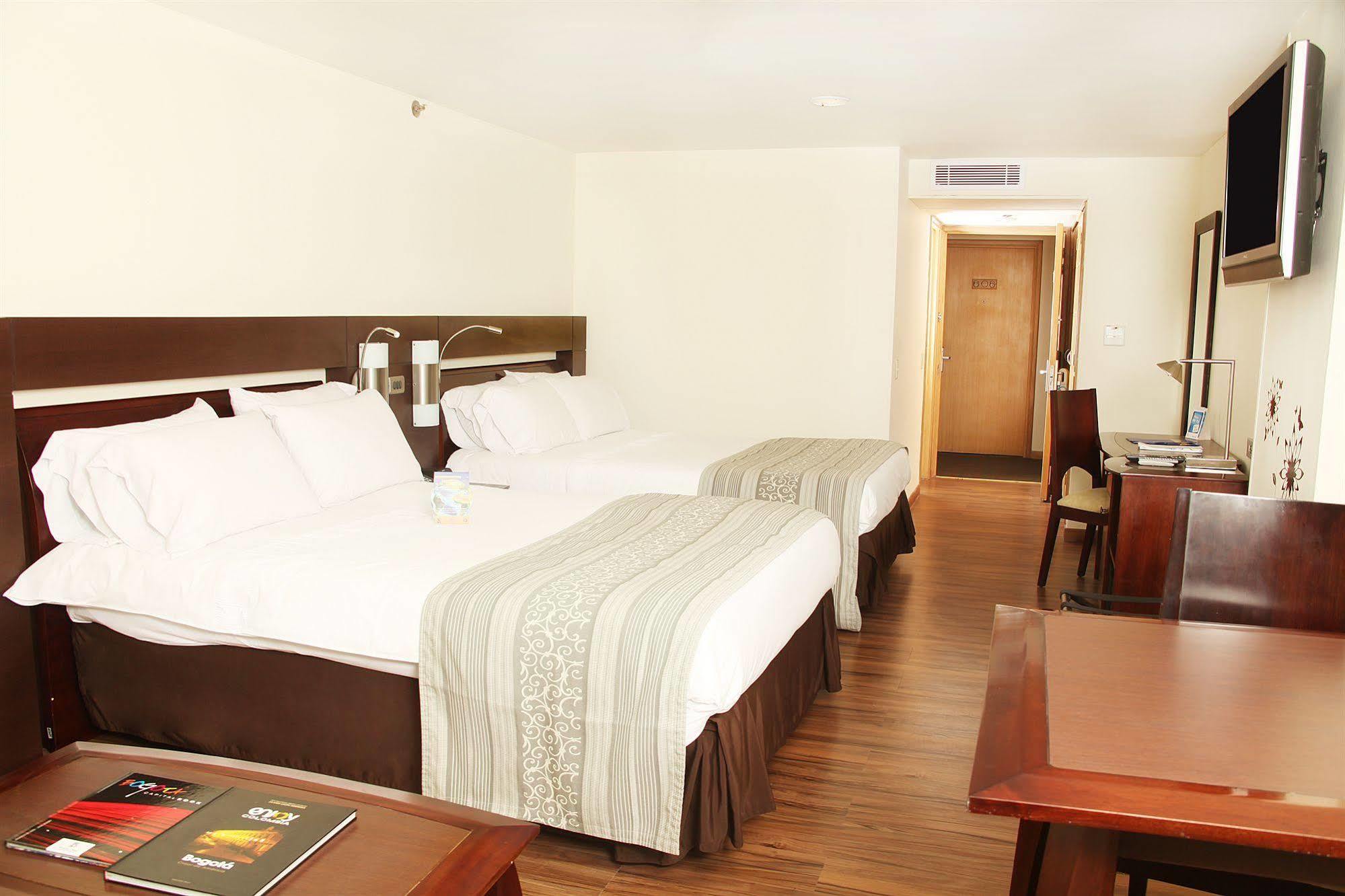 Hotel Dann Norte Богота Номер фото